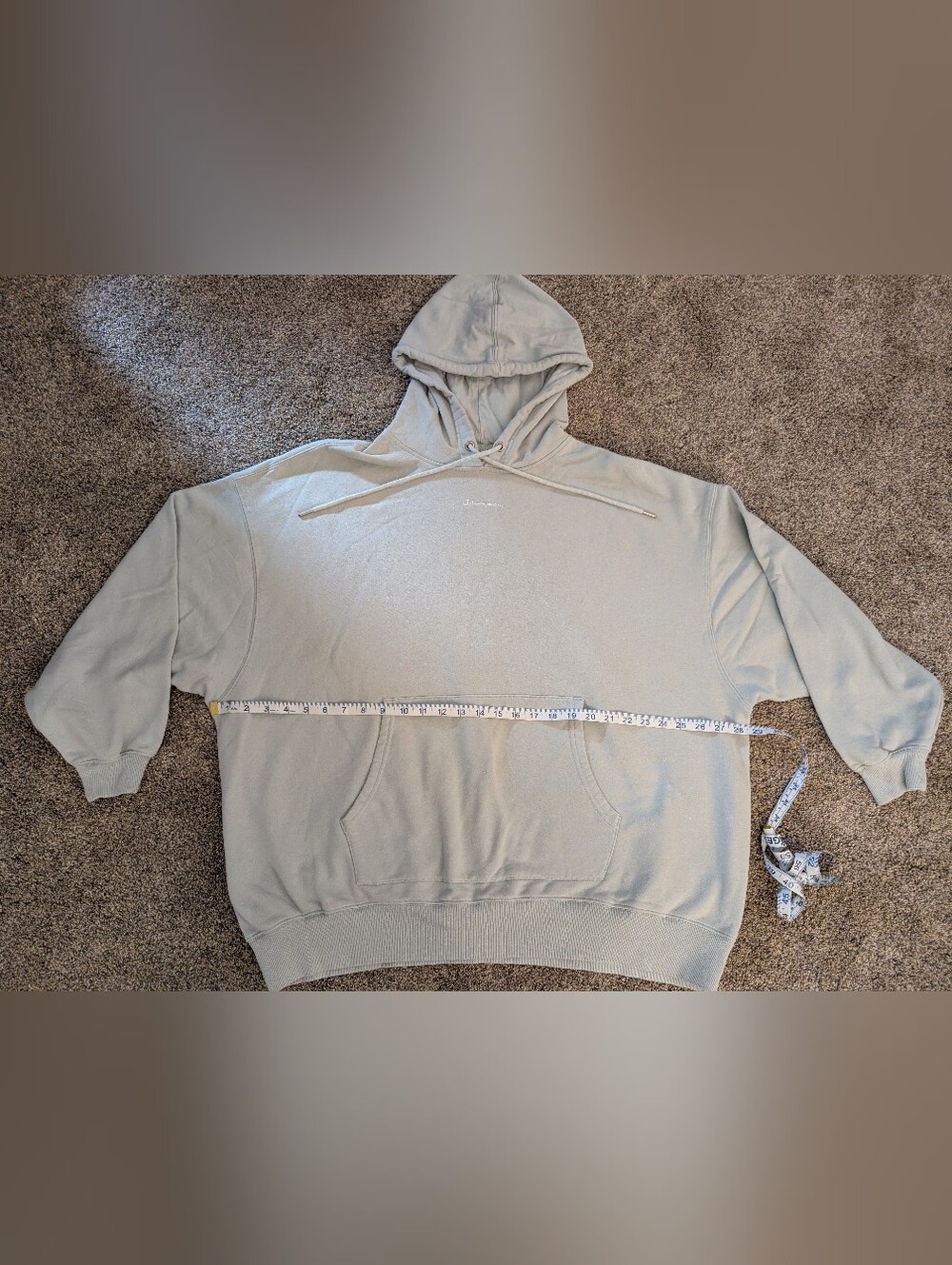 Champion Women's Hoodie in Light Green Size Medium With Front Pocket